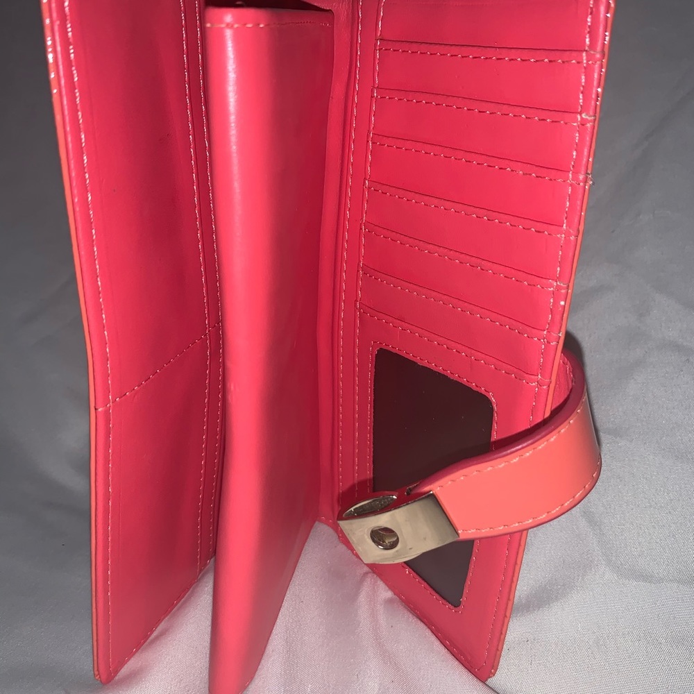 Pink clutch - Picture 3 of 3